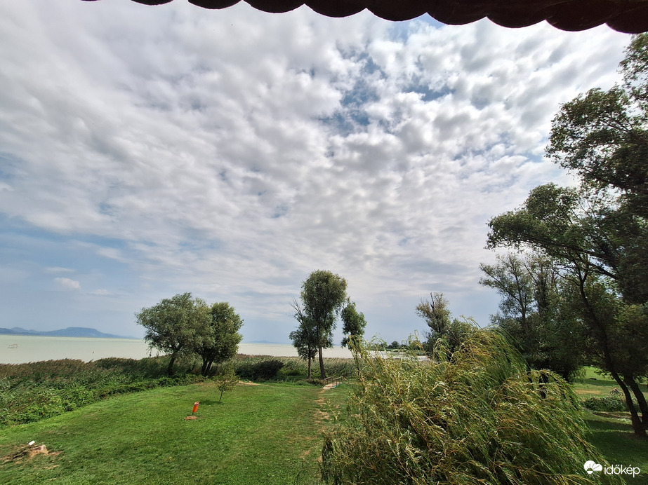 Balatonberény - Csicsergô felhôkben 