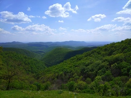 Vörös-kő-bérc
