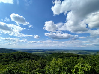 Kilátás a Buzgó-kőről