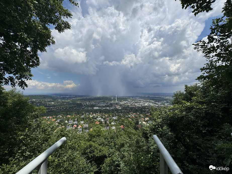 Cella Észak Pest felett