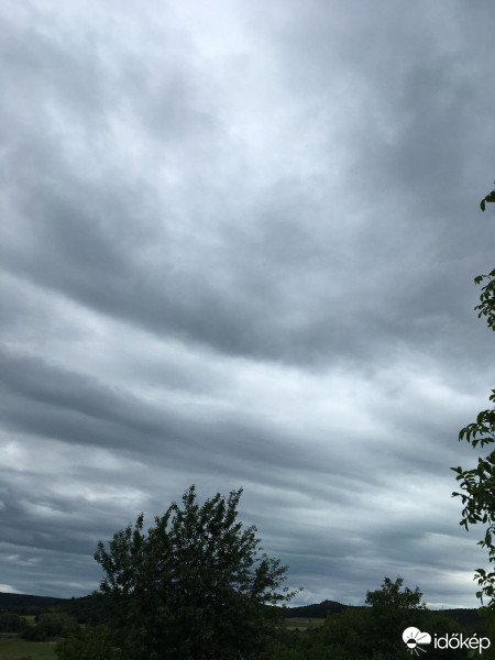 Balatonhenye