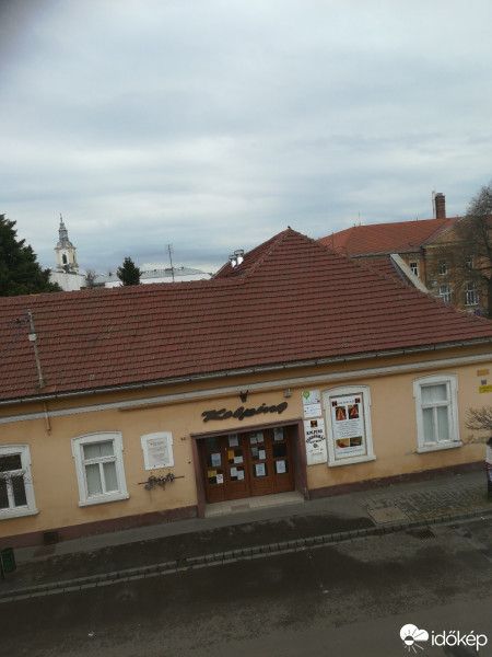 Gyöngyös