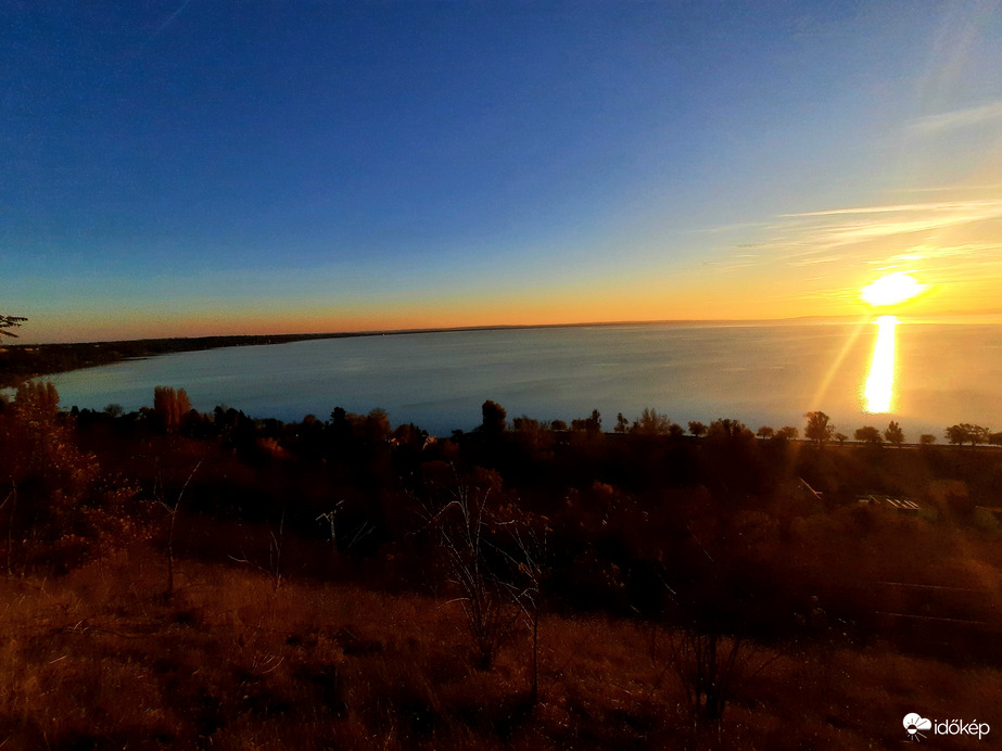 Őszi naplemente 