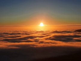 Ködpaplanos naplemente a Mecsekről 