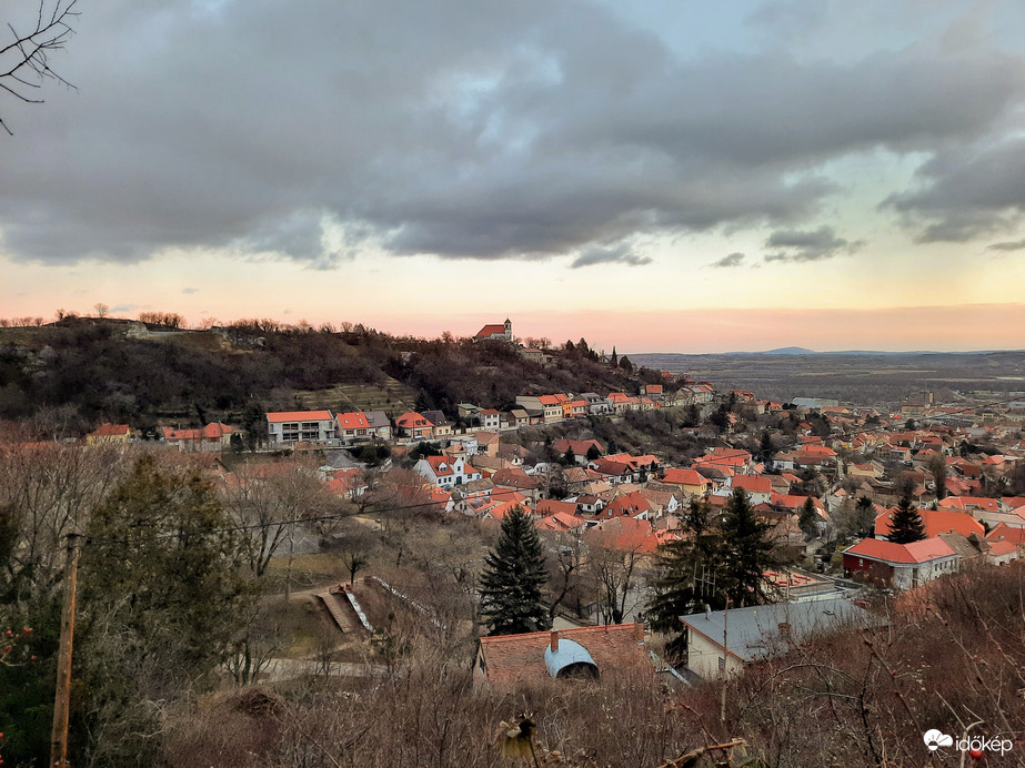 Hófelhő érkezése Pécsre