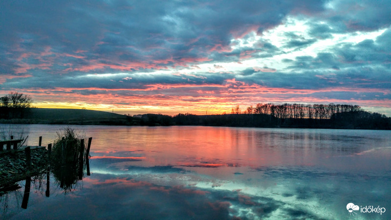 Naplemente a Deseda tónál