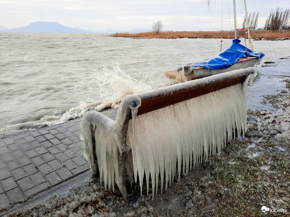 Jégbe zárt világ Fonyódon