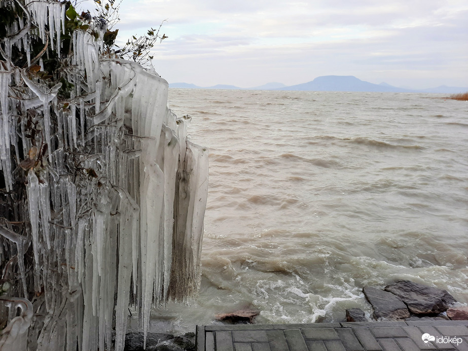 Jégbe zárt világ Fonyódon