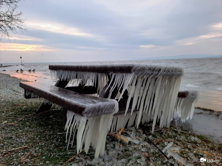 Jégbe zárt világ Fonyódon