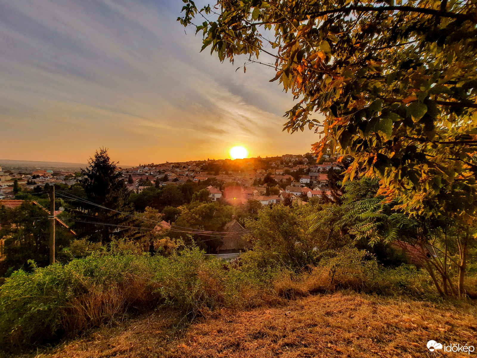 Őszi naplemente Pécsről