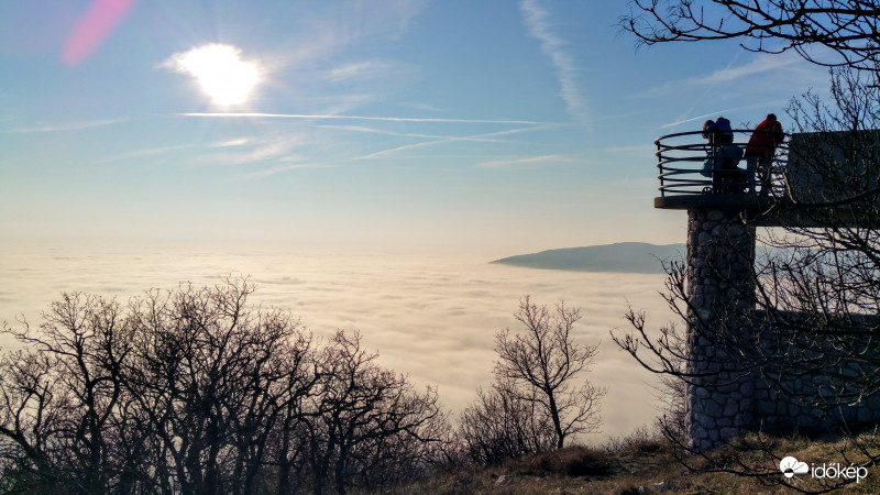 Ködpaplan Pécs felett
