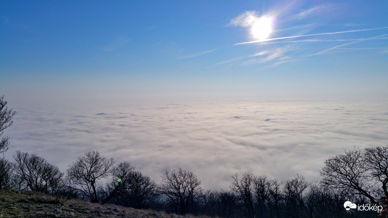 Ködpaplan Pécs felett