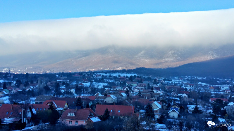 Felhőfal
