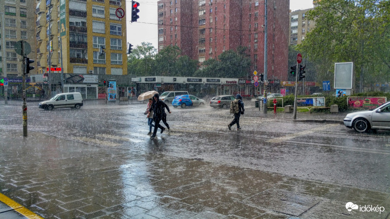 Felhőszakadás Pécsett