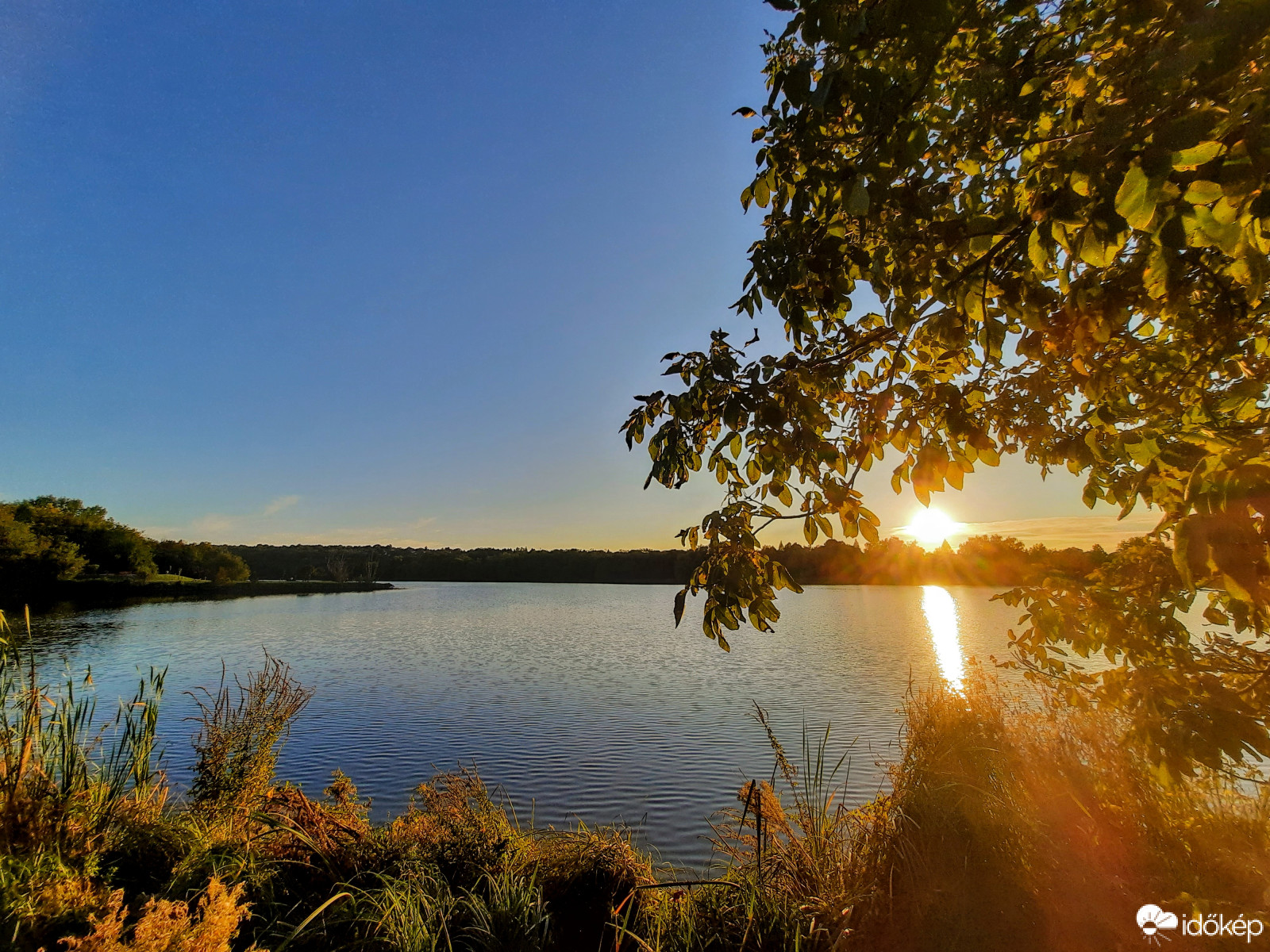 Tóparti naplemente Pécsről