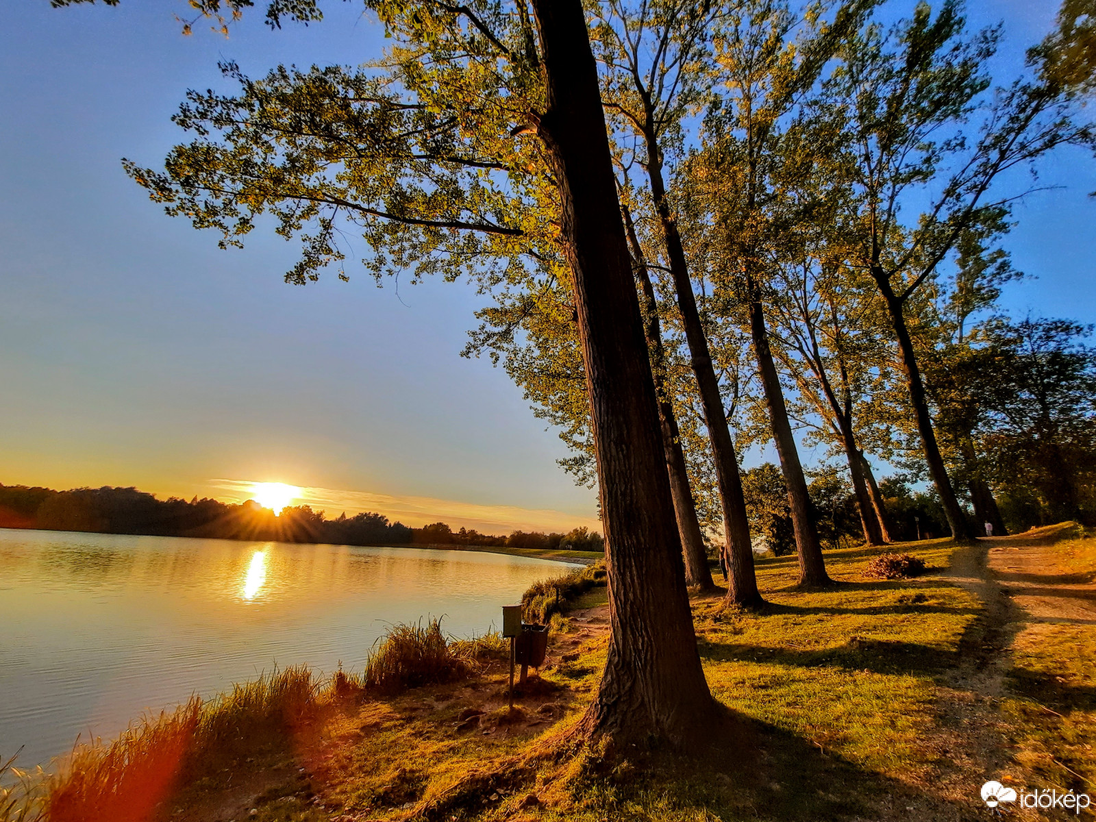 Tóparti naplemente Pécsről