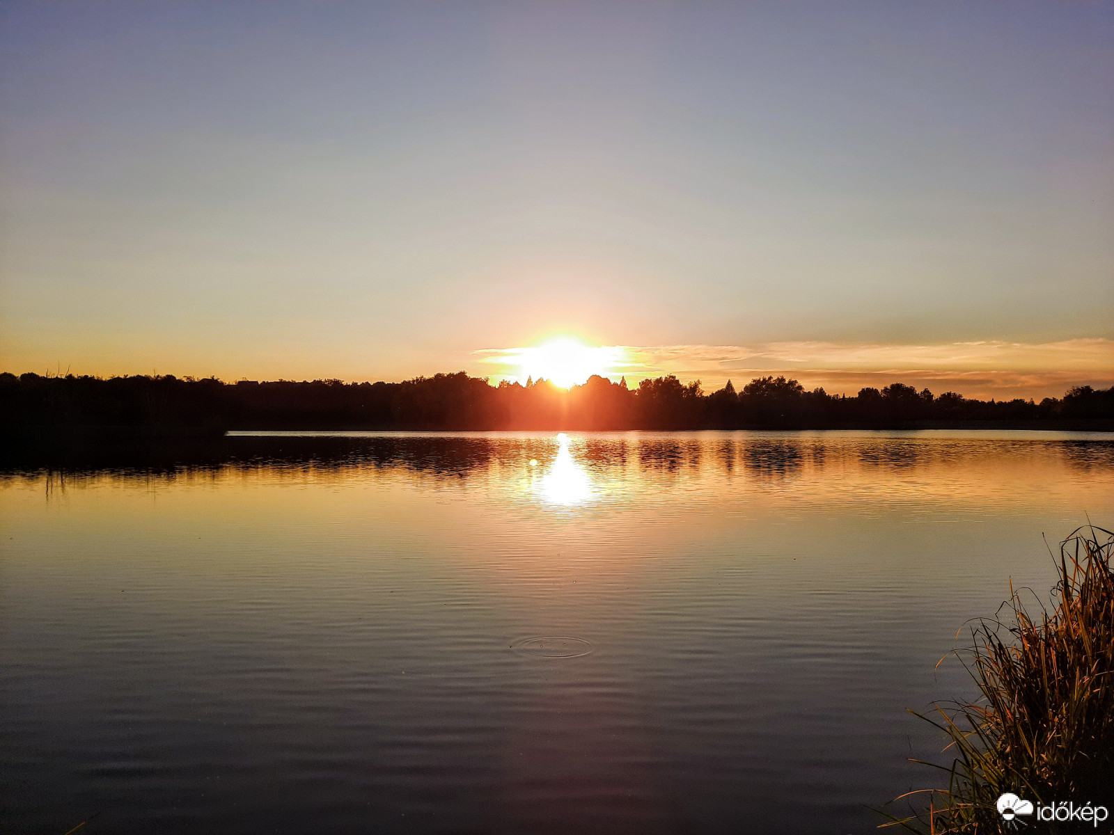Tóparti naplemente Pécsről
