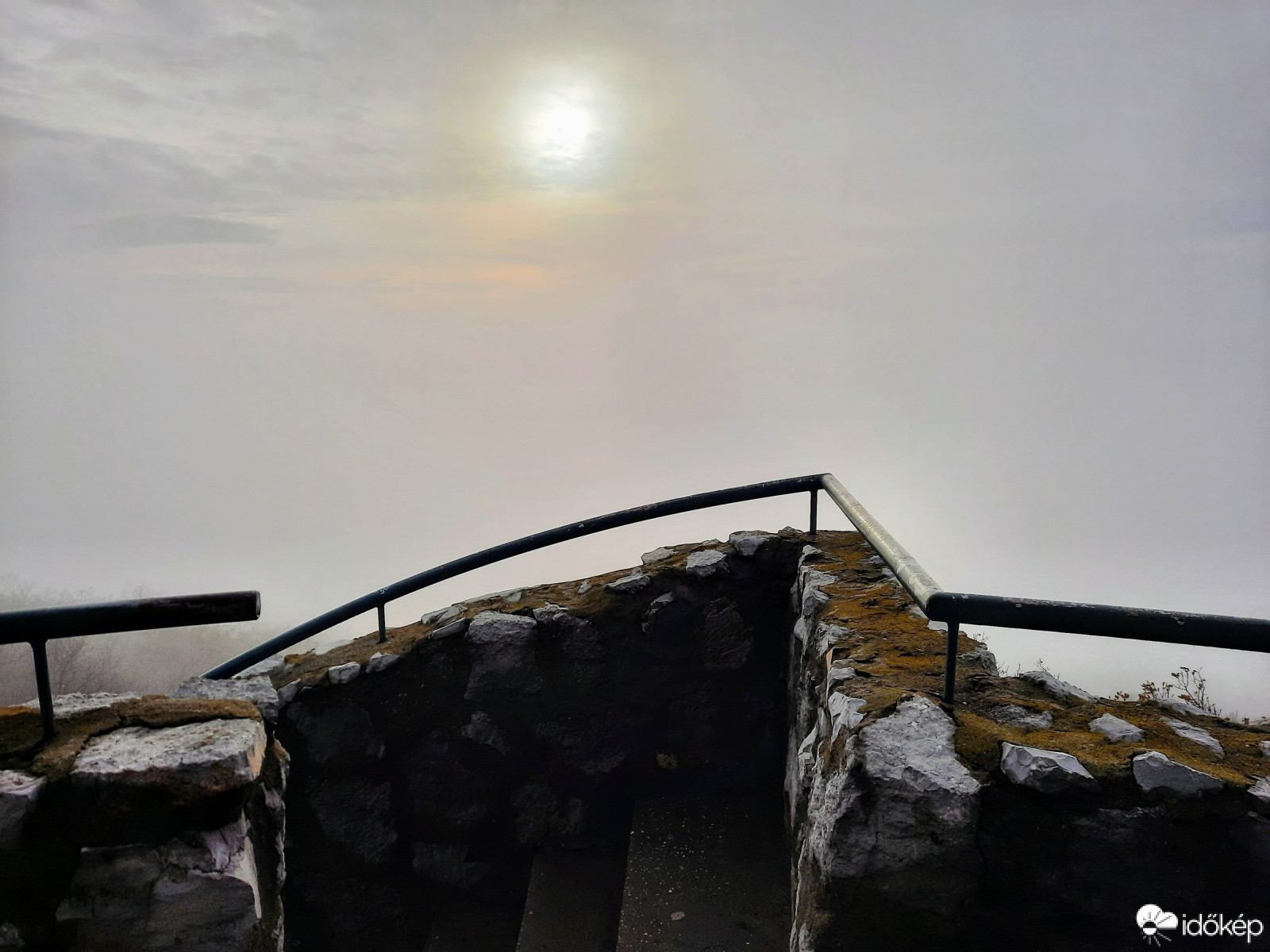 Ködpaplan a Mecsekből