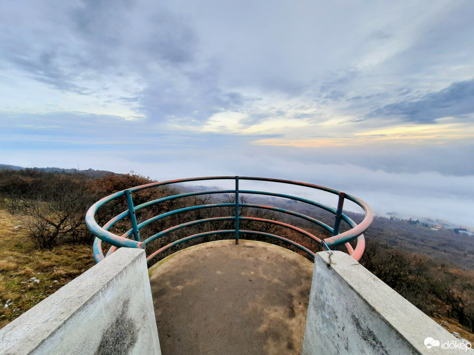Ködpaplan a Mecsekből