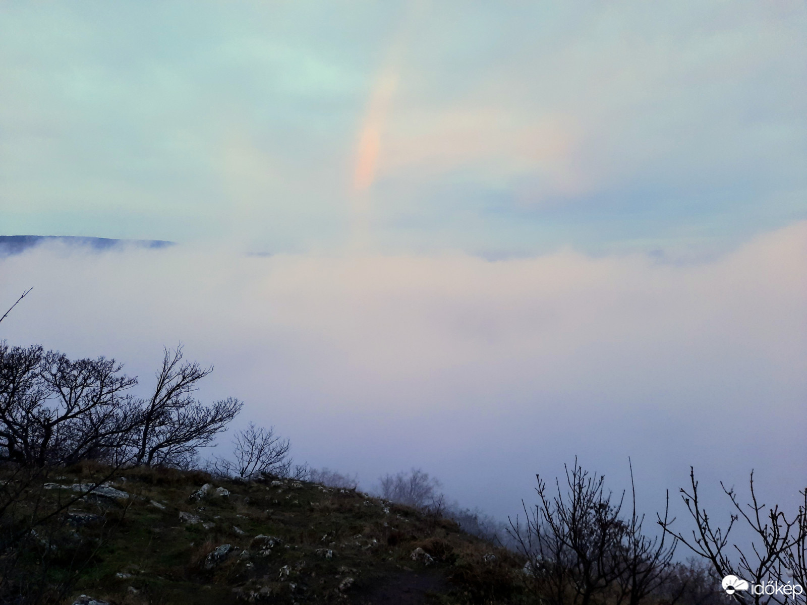 Szivárvány és ködpaplan 