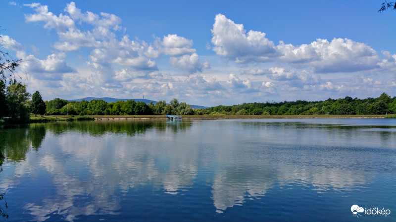 Gomolyfelhős Mecsek
