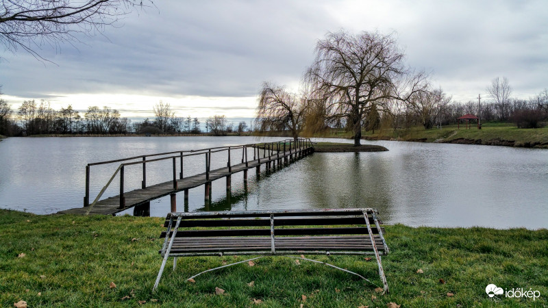 Erősen felhős égbolt